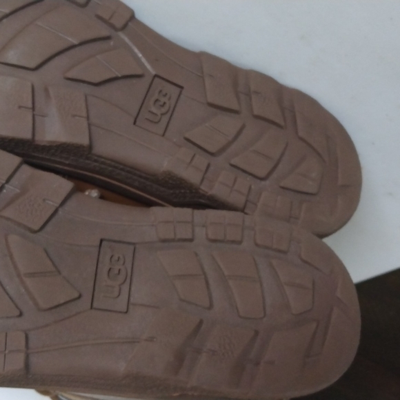 UGG Boots - Picture 6 of 11